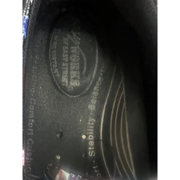 Easy Street colorful feather slides, slip resistant, perfect for nurses, size 7 - Picture 5 of 9